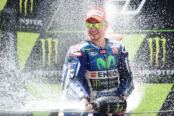 Moto GP 2015: Lorenzo ve nhat lan thu 4 lien tiep-Hinh-2